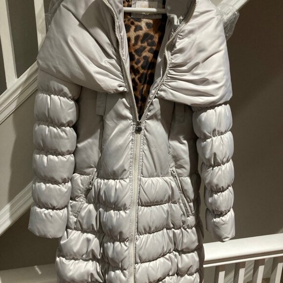 Laundry by Shelli Segal Down Coat – Elegant Pearl Grey w/ Leopard Lining - Picture 5 of 5